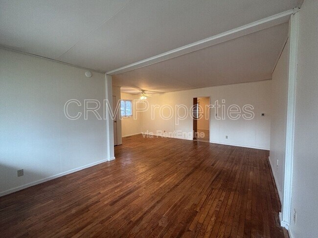 Building Photo - 202 Lody Ln