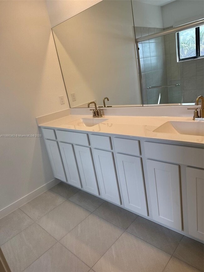 Building Photo - 5028 Elderberry St