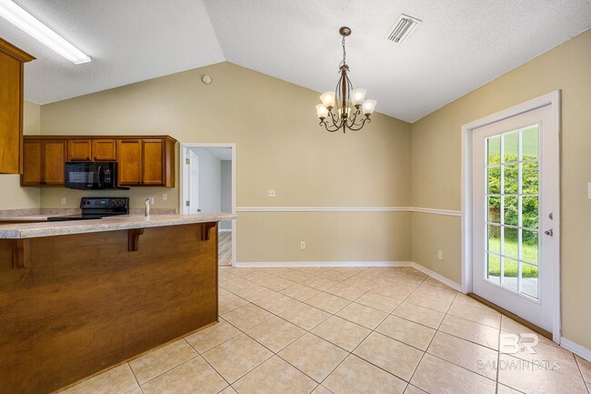 Building Photo - 16955 Heartland Cir