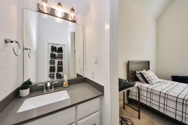 Building Photo - 23619 Bottlebrush Terrace Trl