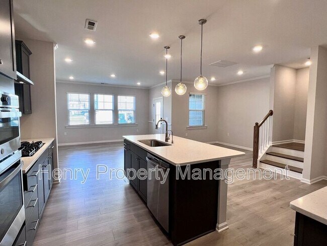 Building Photo - 858 Patriot Summit Lane