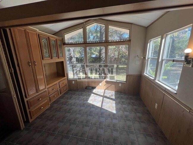 Building Photo - Cozy 1 Bedroom 1 Bath Home with Big Yard!