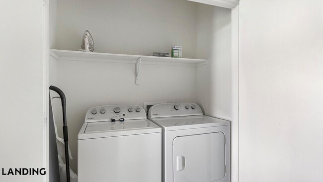 Building Photo - 5200 White Settlement Rd