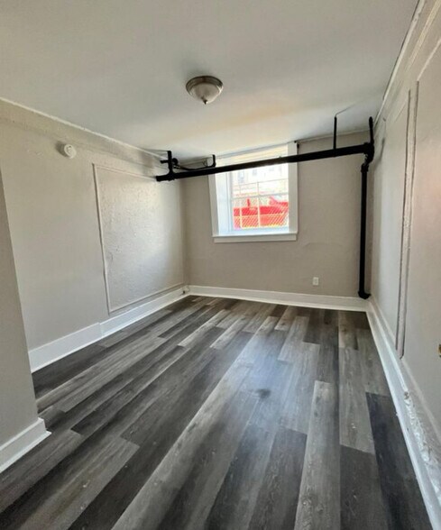 Building Photo - 104 Belmont Ave