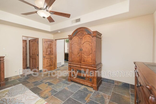 Building Photo - 4725 N Brookview Terrace