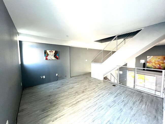 Building Photo - 969 Sigsbee St