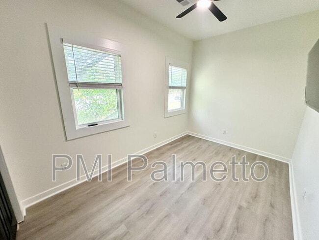 Building Photo - 1121 Zeigler St