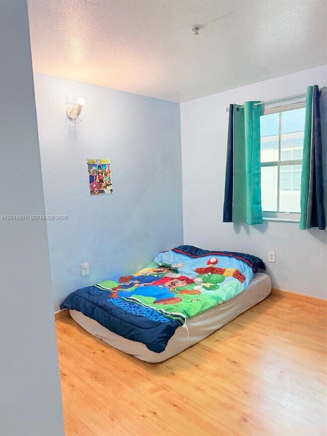 Building Photo - 4435 SW 160th Ave