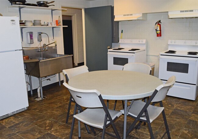 Building Photo - Furnished Studio with Cable TV and Free Laundry