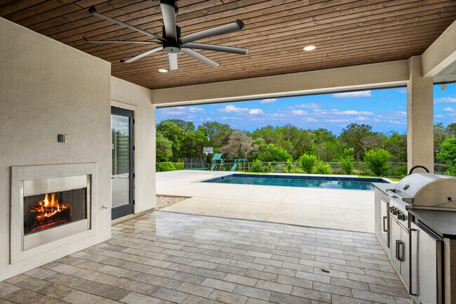 Building Photo - 111 Wellesley Landing