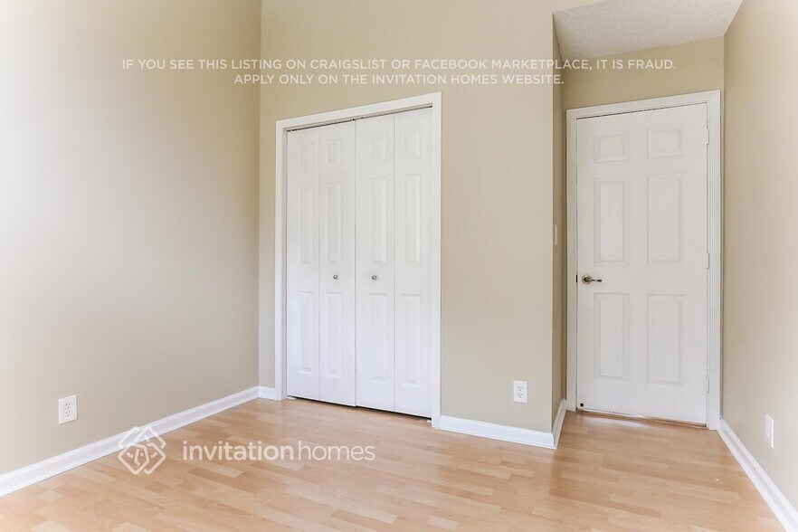 Building Photo - 1401 Banyan Cir