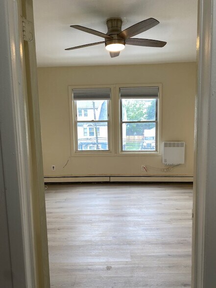 Building Photo - 805 Stuyvesant Ave