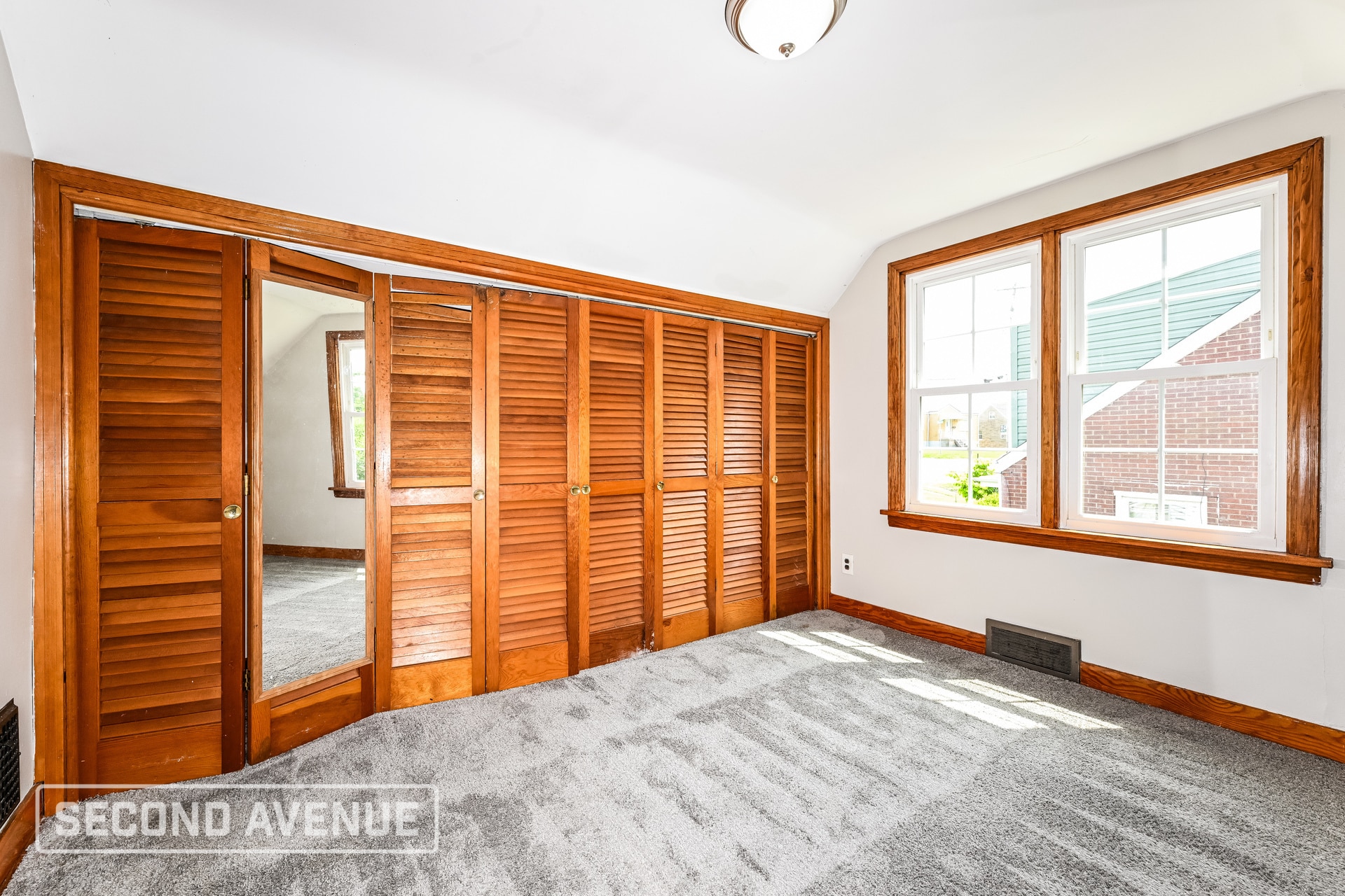 Building Photo - 1514 James St