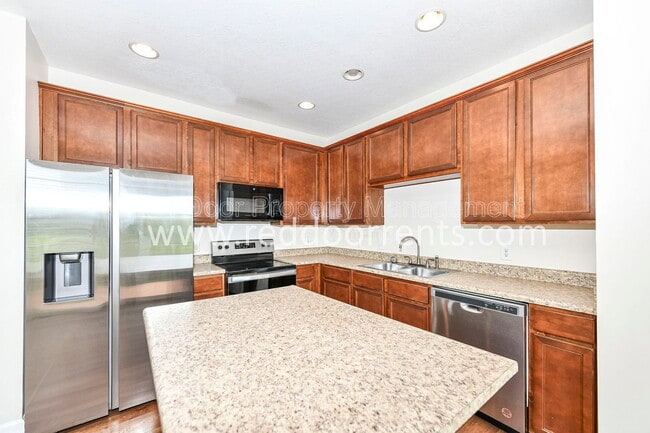Building Photo - 13340 W Golden Gate Dr