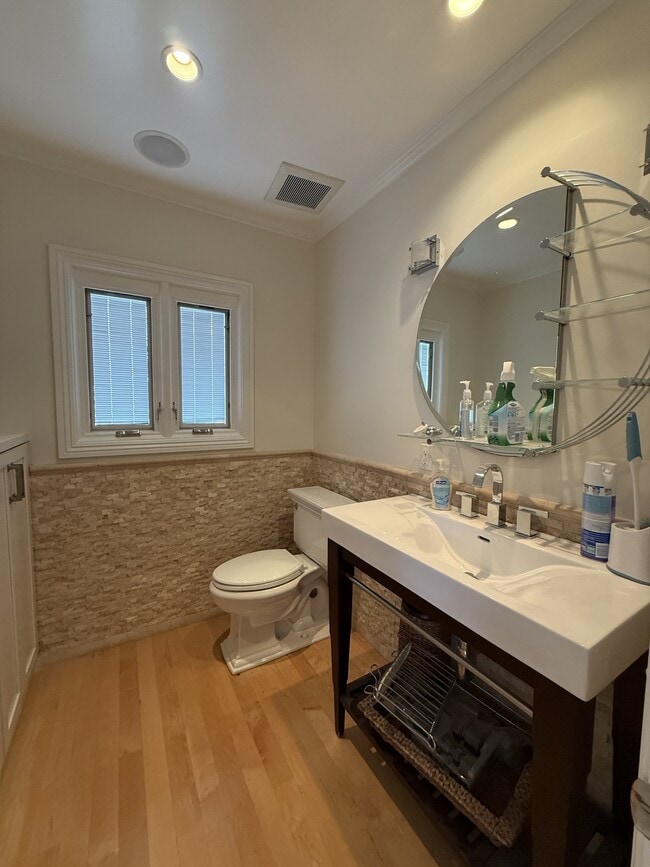 Building Photo - 3522 Crown Point Dr