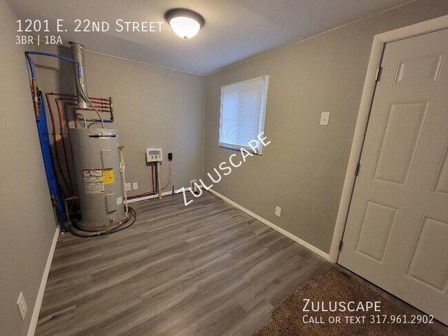 Building Photo - First Month Free! Large newly rehabbed ran...
