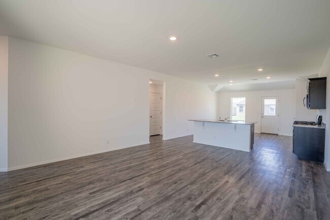 Building Photo - 2922 S 13th Ct