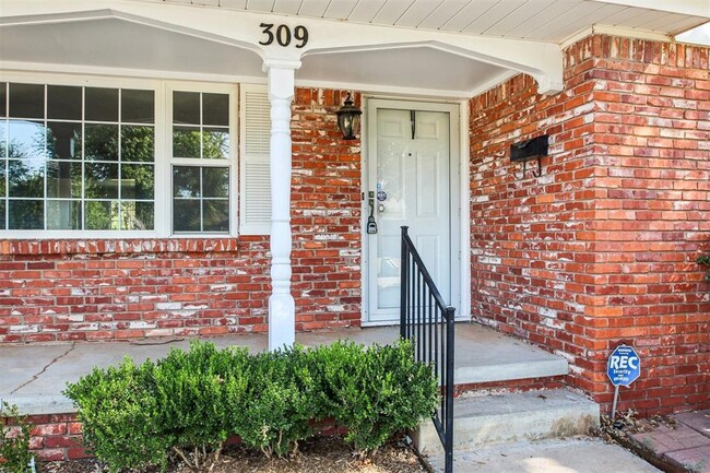 Building Photo - 309 Sherri Ln