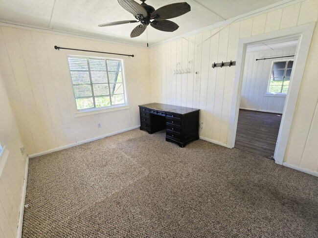 Building Photo - 1115 S M St