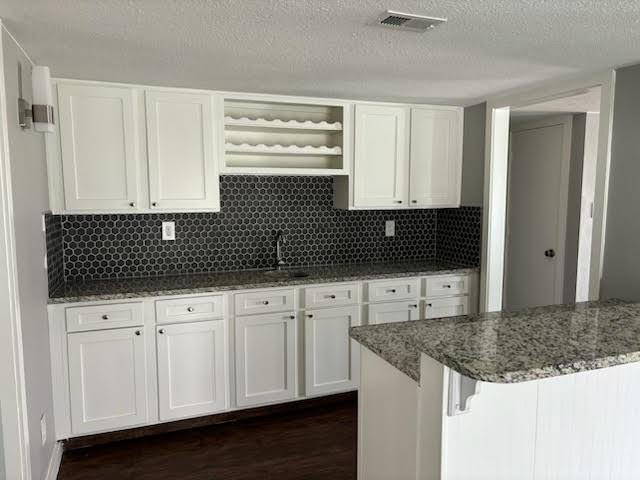 Building Photo - 3014 Tres Logos Ln