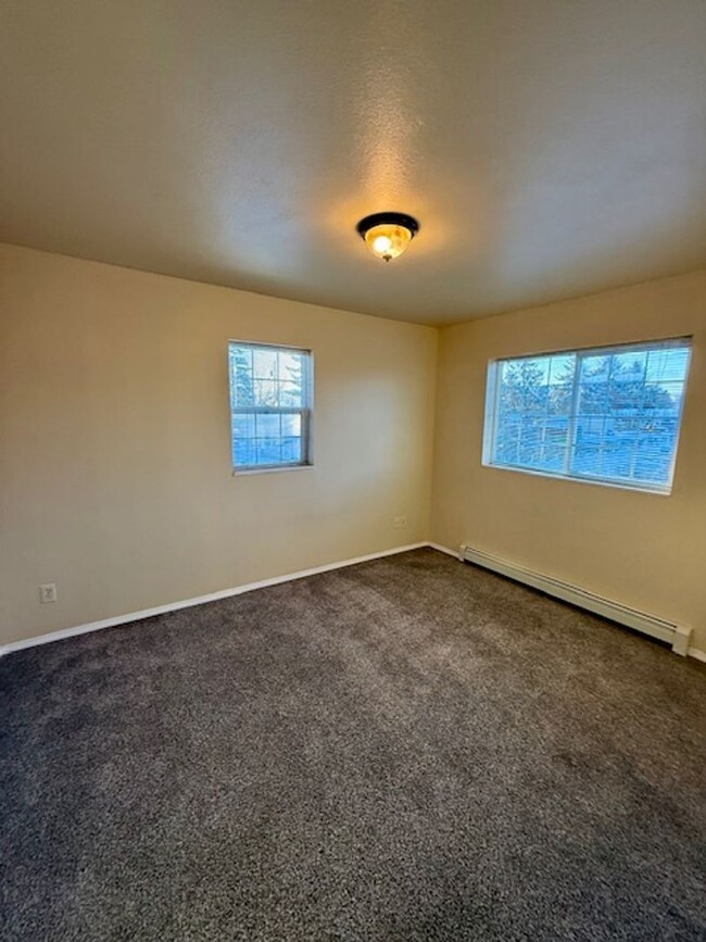 Building Photo - Spacious 2-Bedroom Townhouse in Bozeman – ...