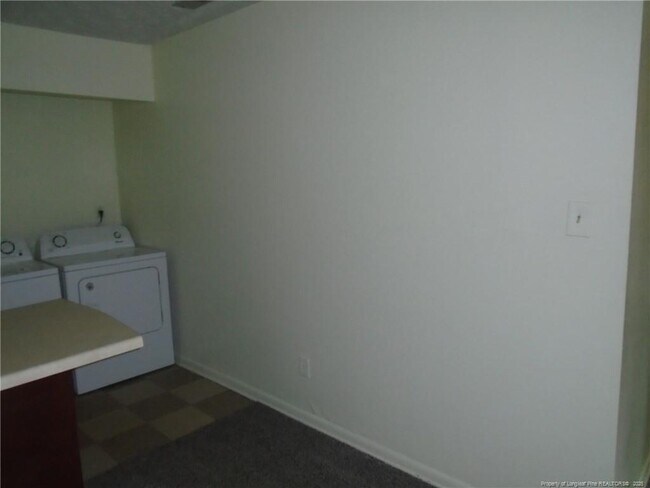 Building Photo - 6376 Applecross Ave