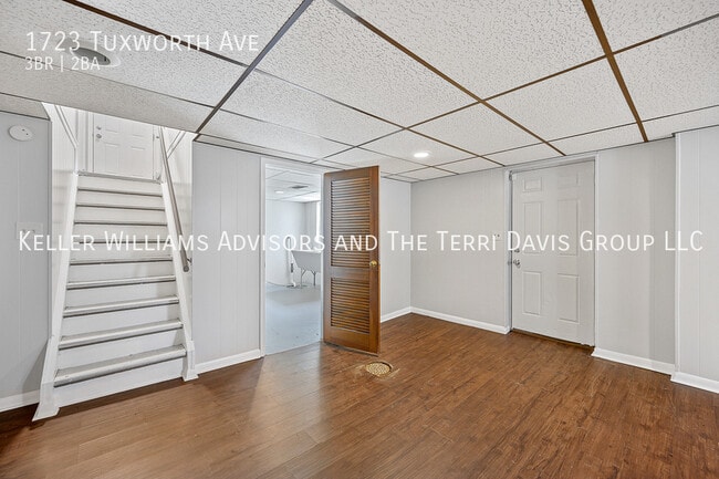Building Photo - 1723 Tuxworth Ave