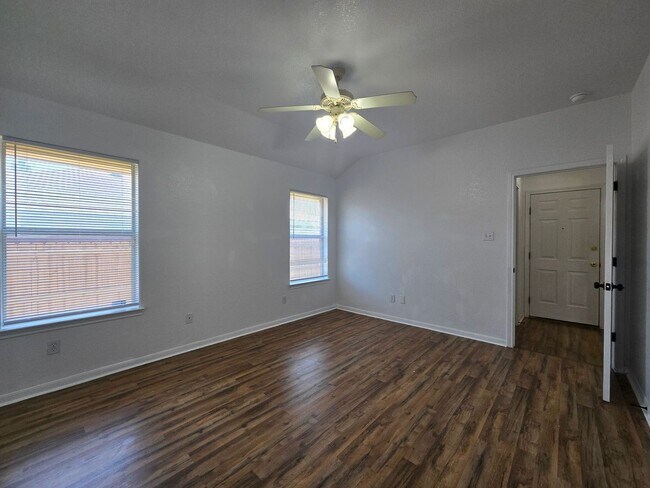 Building Photo - 5905 Lolly Loop