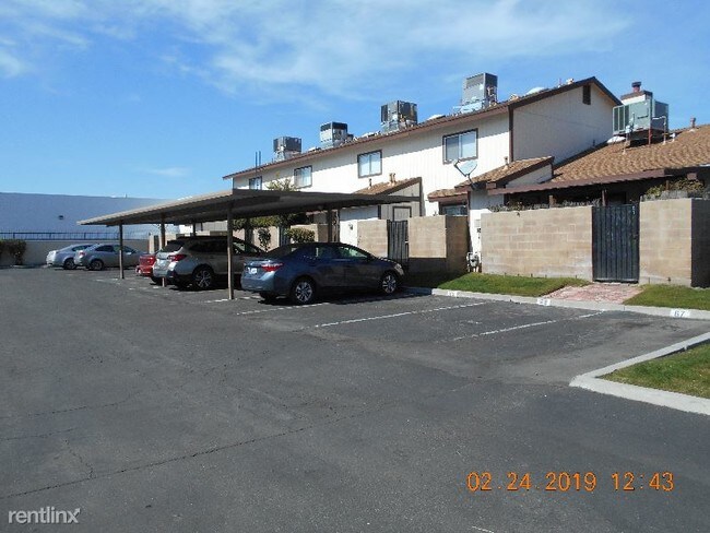 Building Photo - 4600 Beechwood St