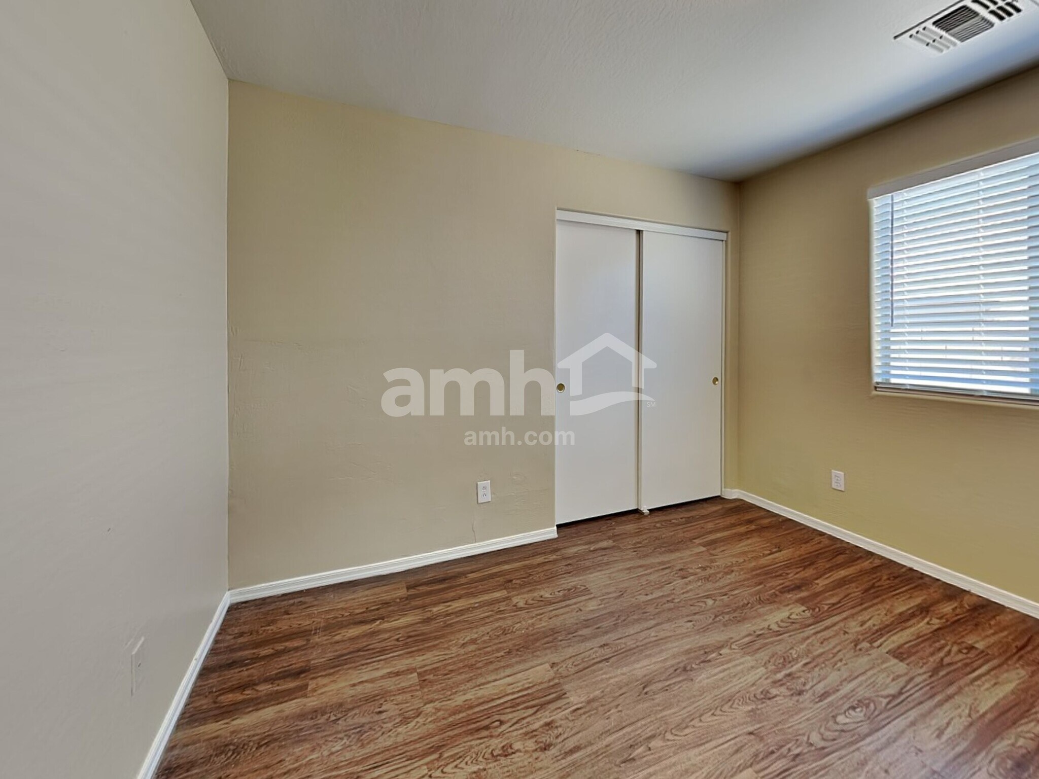 Building Photo - 8110 S 48th Ln