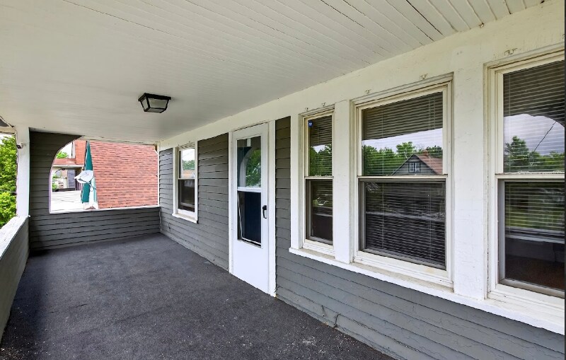Building Photo - 3023 E 126th St