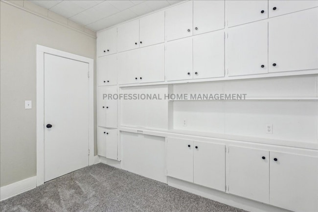 Building Photo - Open House Tuesday 7/22 2-3PM Beautifully ...