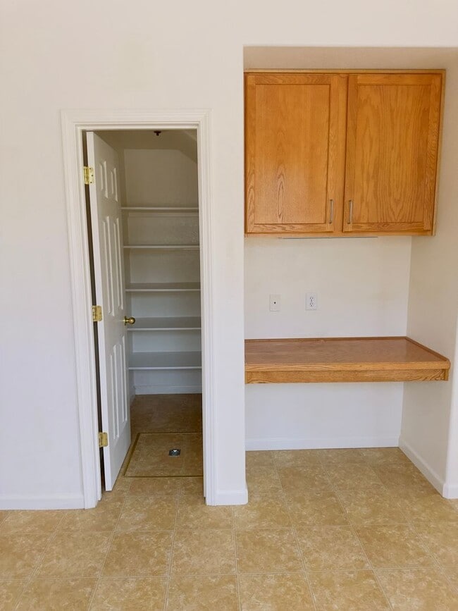 Building Photo - 1603 Laverder Dr