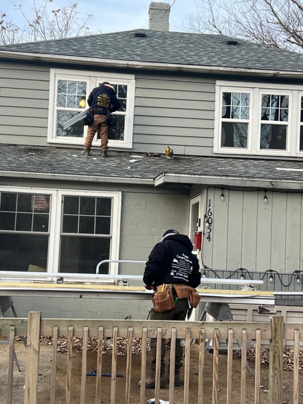 Building Photo - 16054 Cottage Grove Ave