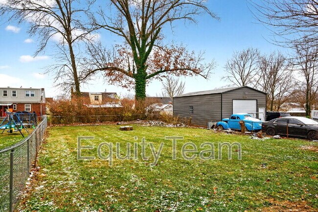 Building Photo - 405 Home Ave