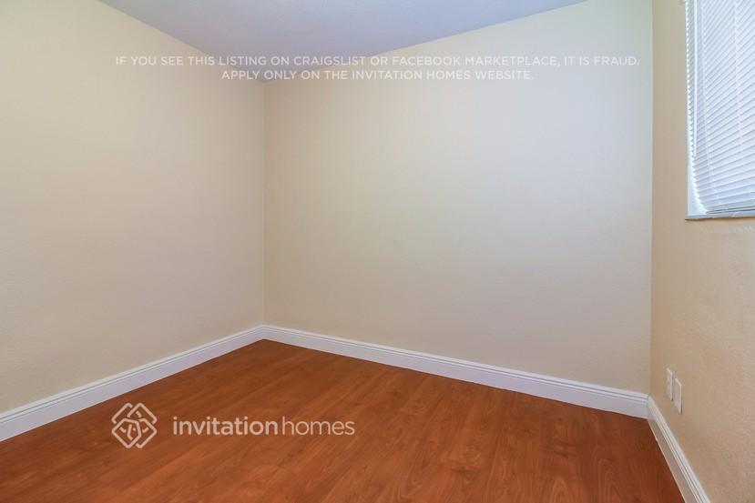 Building Photo - 5660 W 9th Ct