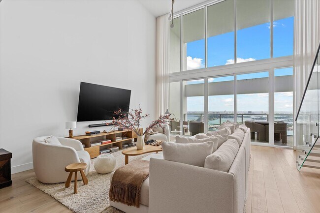 Building Photo - 1040 Biscayne Blvd