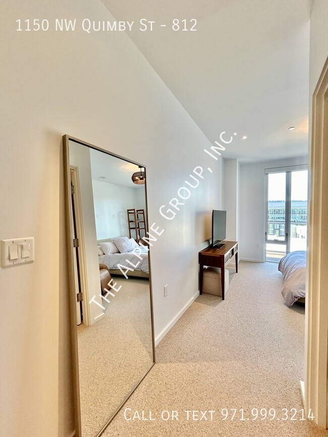 Building Photo - HALF OFF! Vista Condo Available with a View!