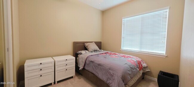 Building Photo - 401 E Torrey Pines Pl