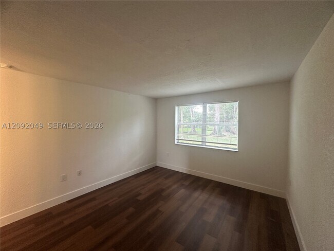 Building Photo - 2268 SW 81st Ave