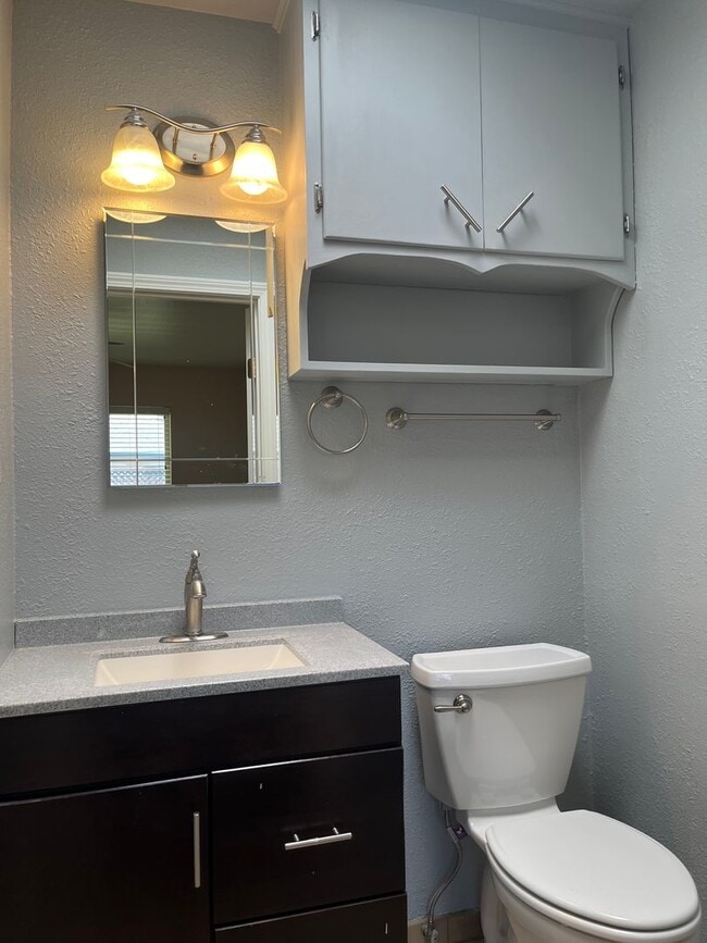 Building Photo - Charming Santa Clara Home with Backyard Perfect for Summer Nights!