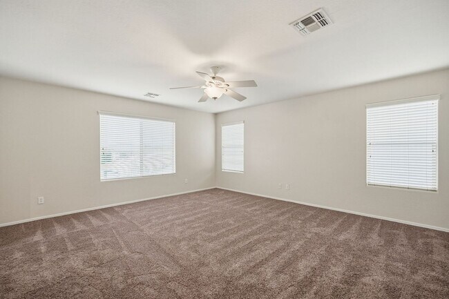 Building Photo - Large 4 Bedroom + Den home in Great Westwing Mountain Community