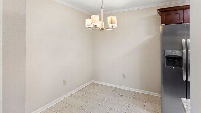Building Photo - 10877 Ansley Ave