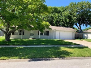 Building Photo - 782 Little Pine Dr