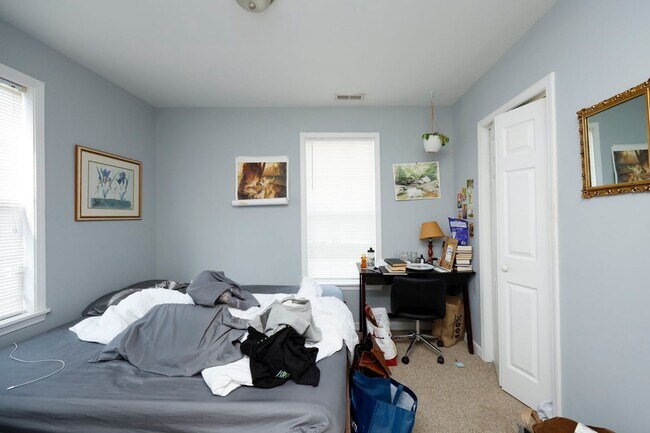 Building Photo - Great home in Chapel Hill!