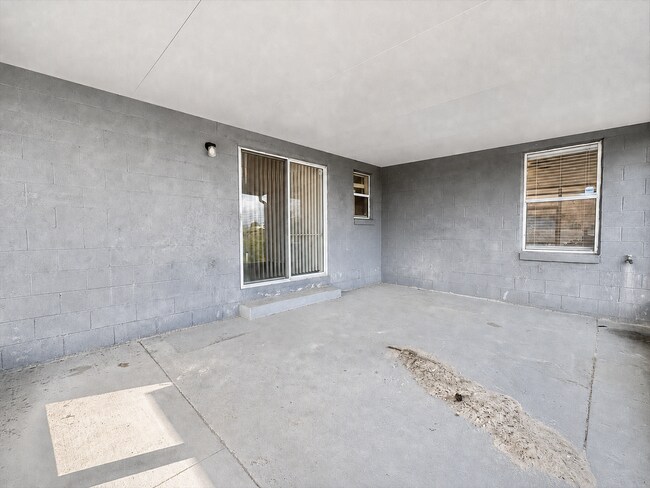 Building Photo - Affordable comfort with space where it counts - 3Bedrooms / 2Baths home in Deltona!