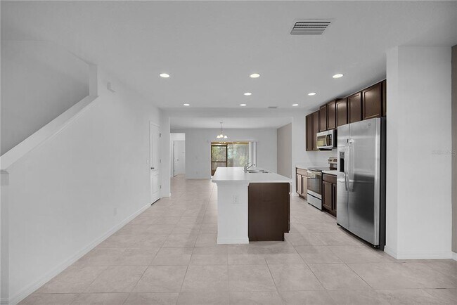 Building Photo - 110 Claire Ln