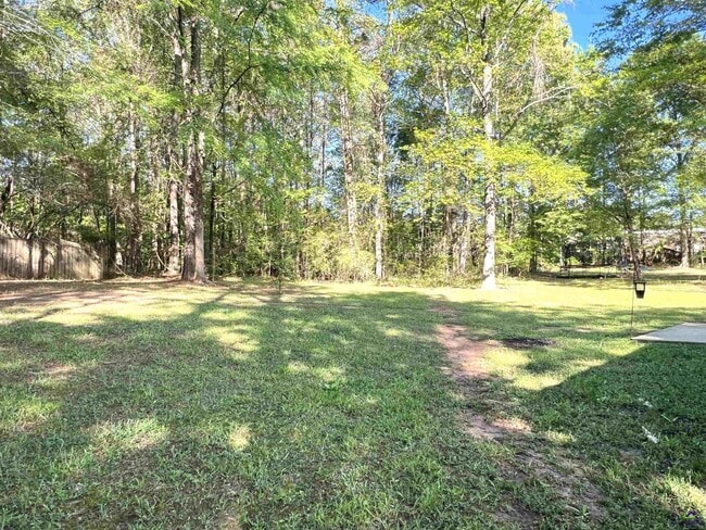 Building Photo - 134 Stone Brooke Dr