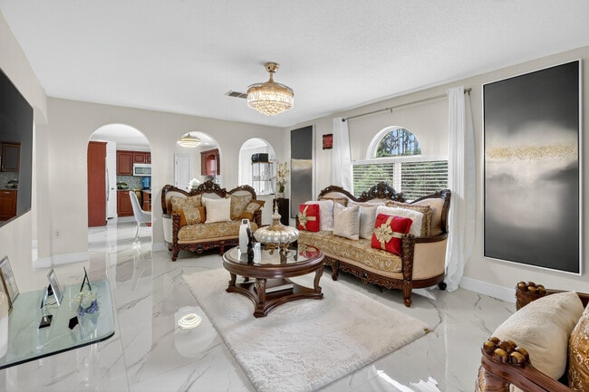 Building Photo - 1676 SW Mackey Ave