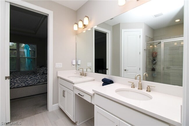 Building Photo - 15565 Vittorio St